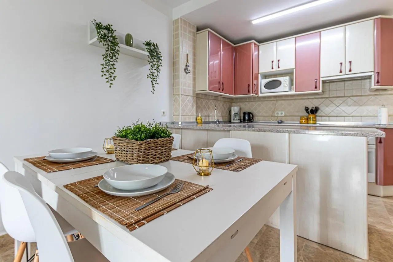797 Holiday Rentals- Duplex Para 7 En La Carihuela A 1 Min De La Playa 托雷莫利诺斯 0*,