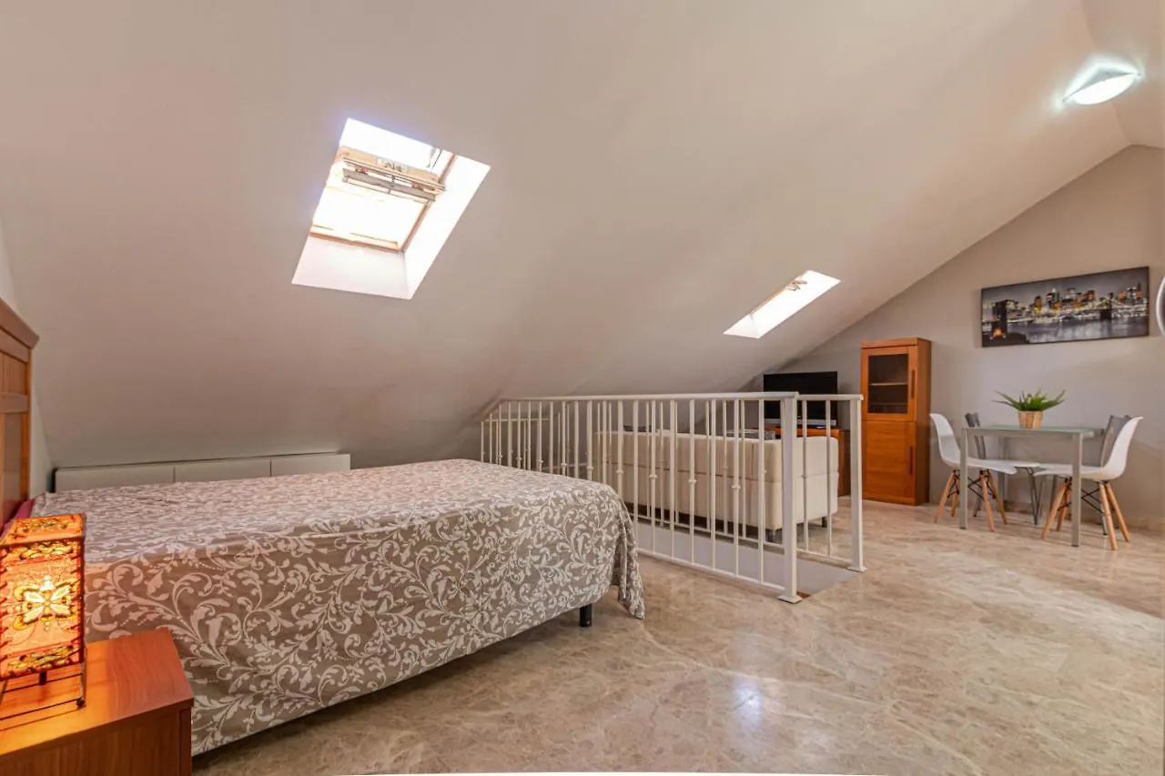 公寓 797 Holiday Rentals- Duplex Para 7 En La Carihuela A 1 Min De La Playa 托雷莫利诺斯