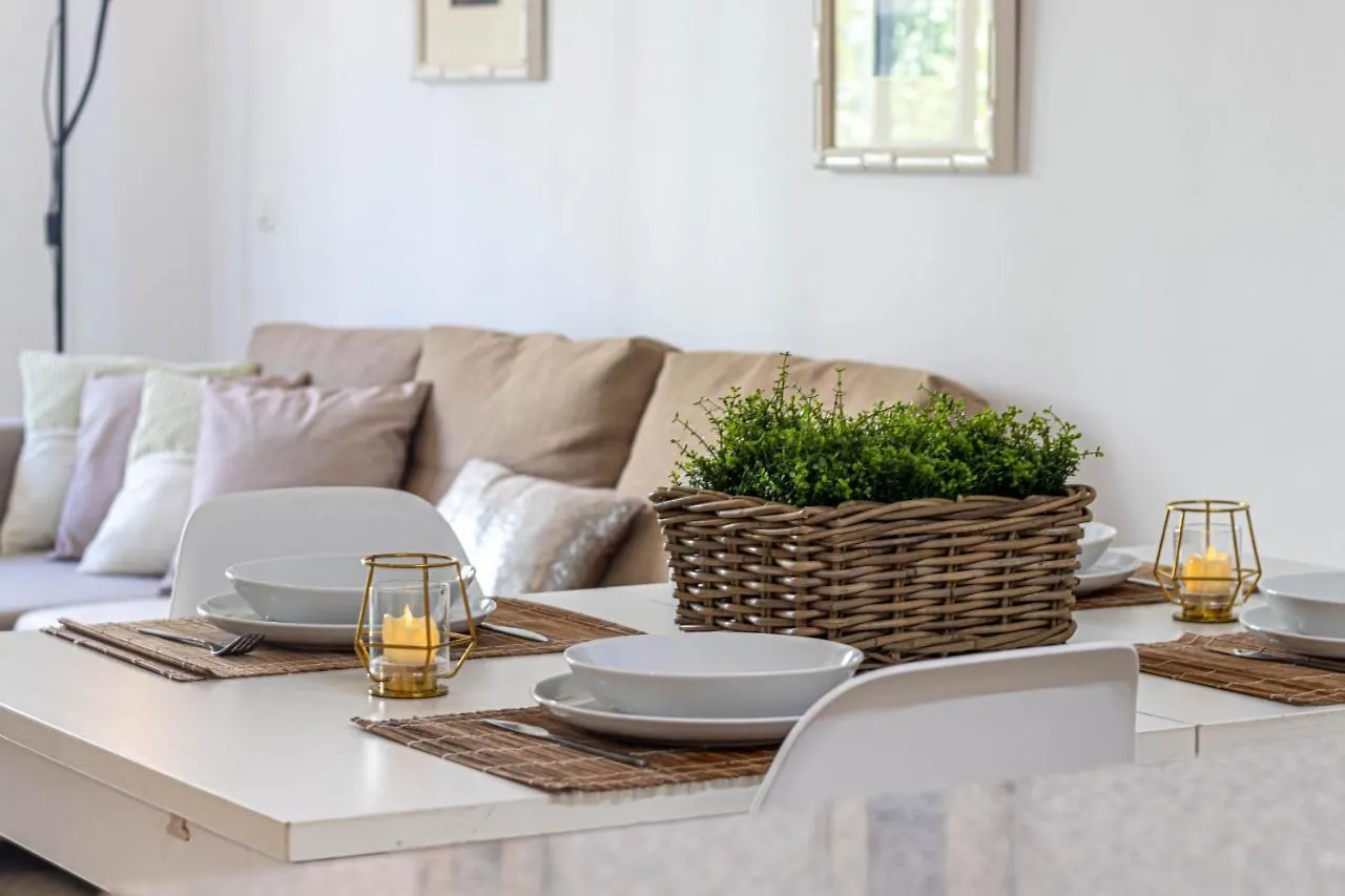 797 Holiday Rentals- Duplex Para 7 En La Carihuela A 1 Min De La Playa 托雷莫利诺斯 0*,